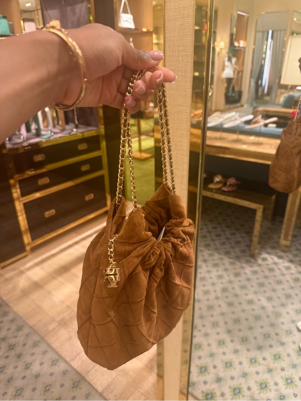 Tory Burch Quilted Suede Drawstring Bucket Bag in Chestnut Brown with Gold Chain - Picture 2 of 2